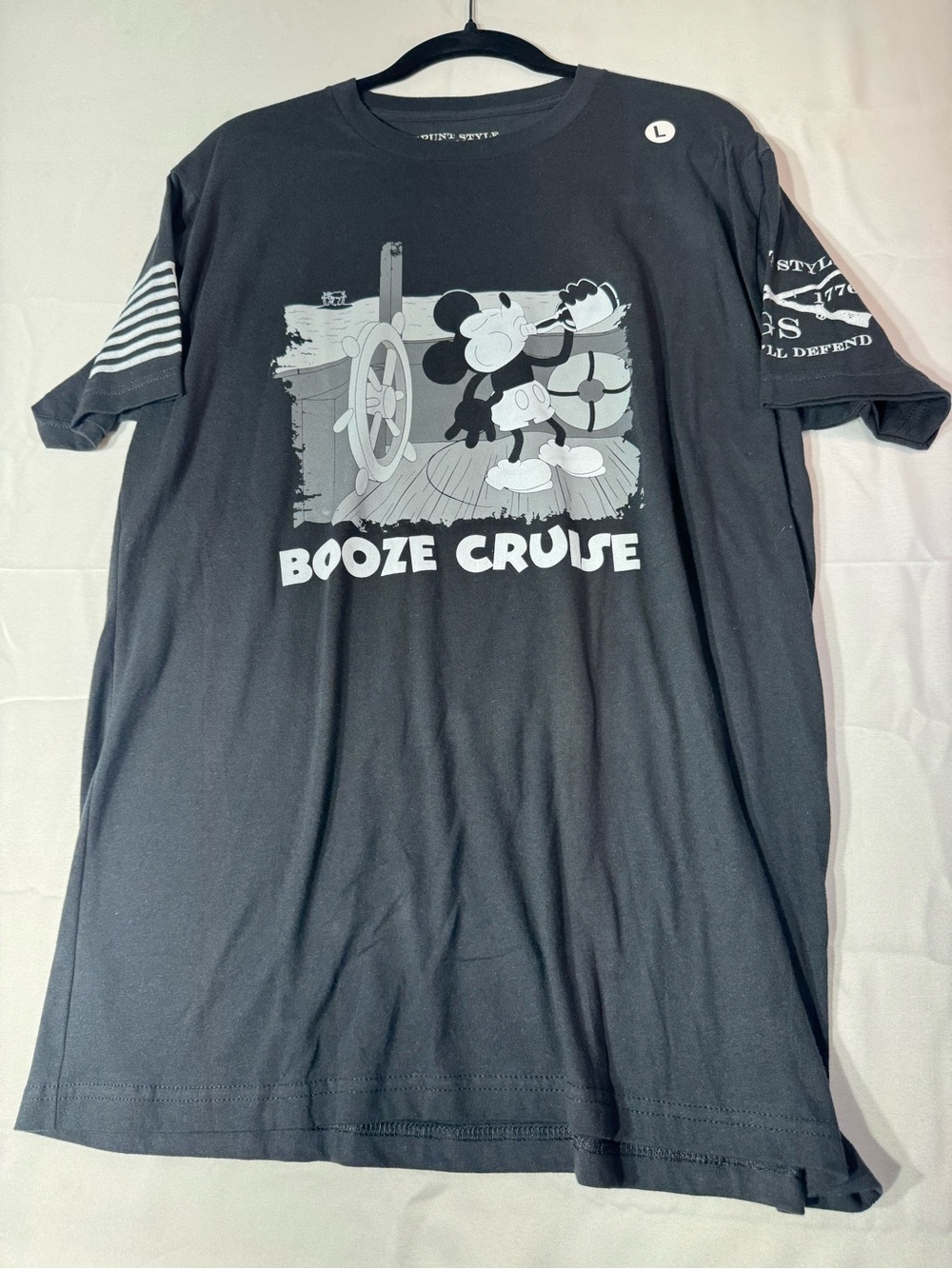 New Grunt Style Large Black Booze Cruise Mickey Graphic Tee